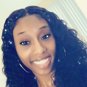 Meet your Posher, Monique